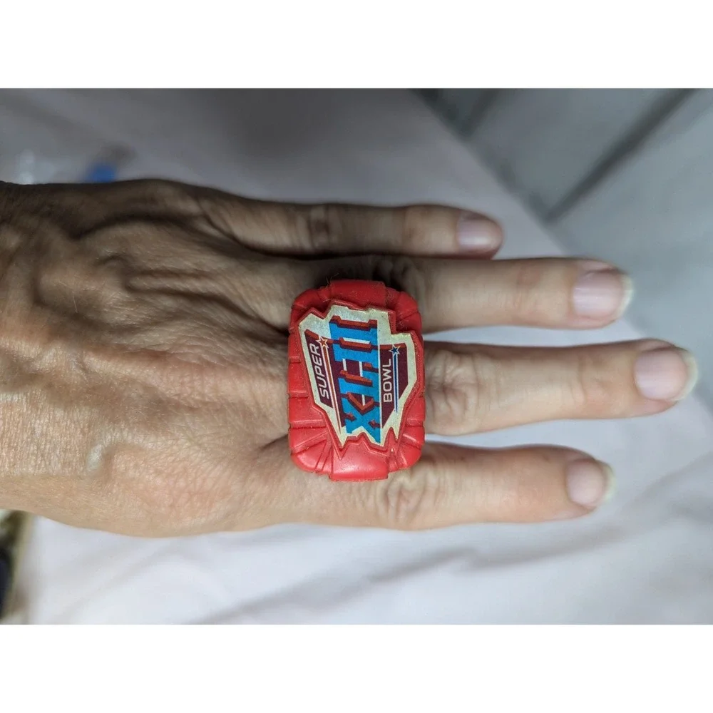 Super Bowl XLII Plastic Ring‎ 2008 New England Patriots Ny Giants football